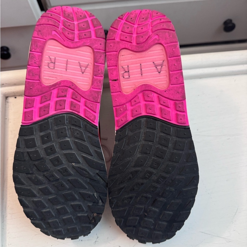 Nike Women's Air Max Solo White and Pink Sneakers - Picture 10 of 10